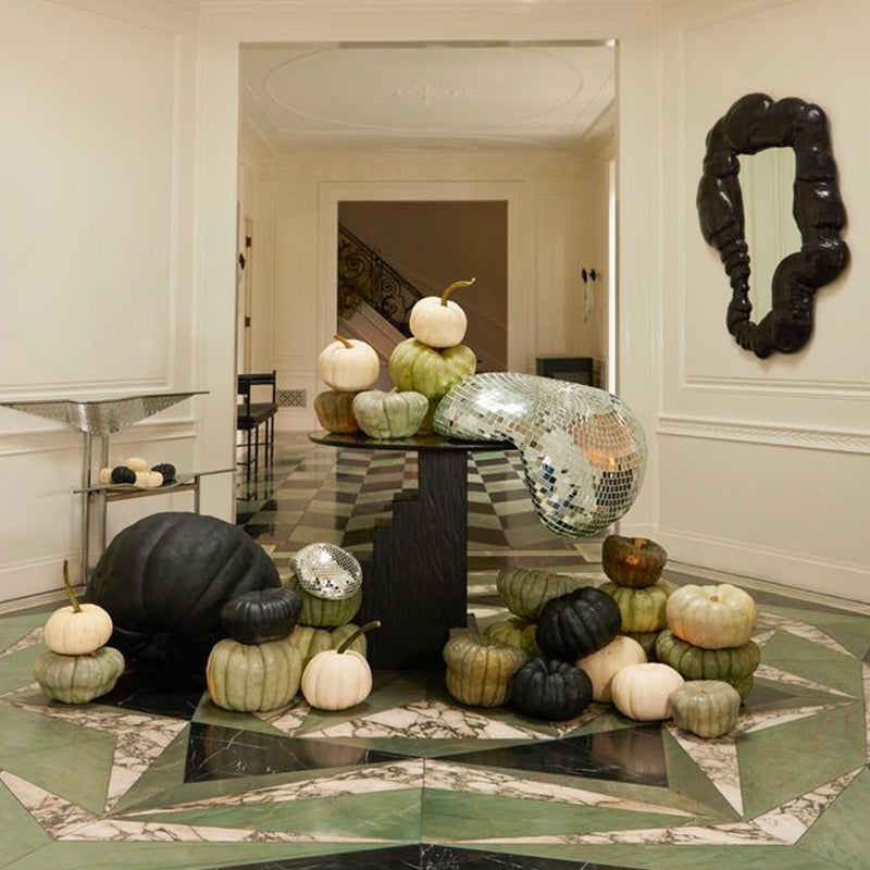 Black Pumpkin Kelly (Medium)