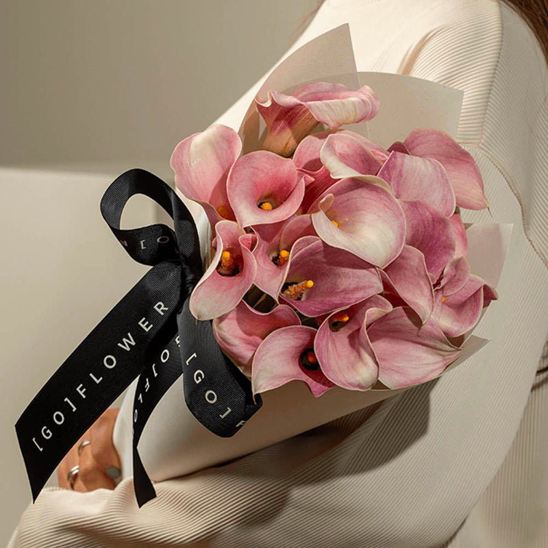 Blush Calla Lilies