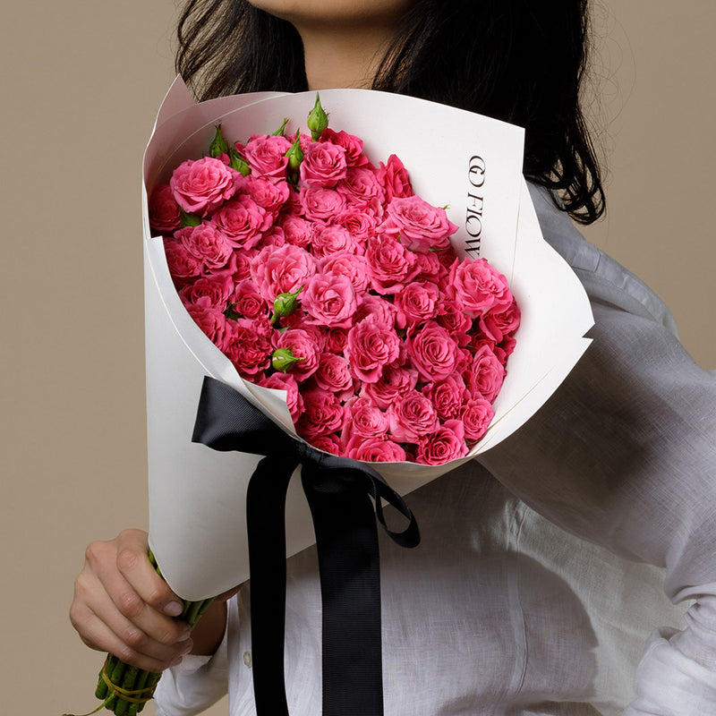 30 Roses Spray Spray Roses - Cerise – GO FLOWER